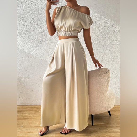 One Shoulder Short Sleeve Top and Wide Leg Pants Set - Picture 6 of 8